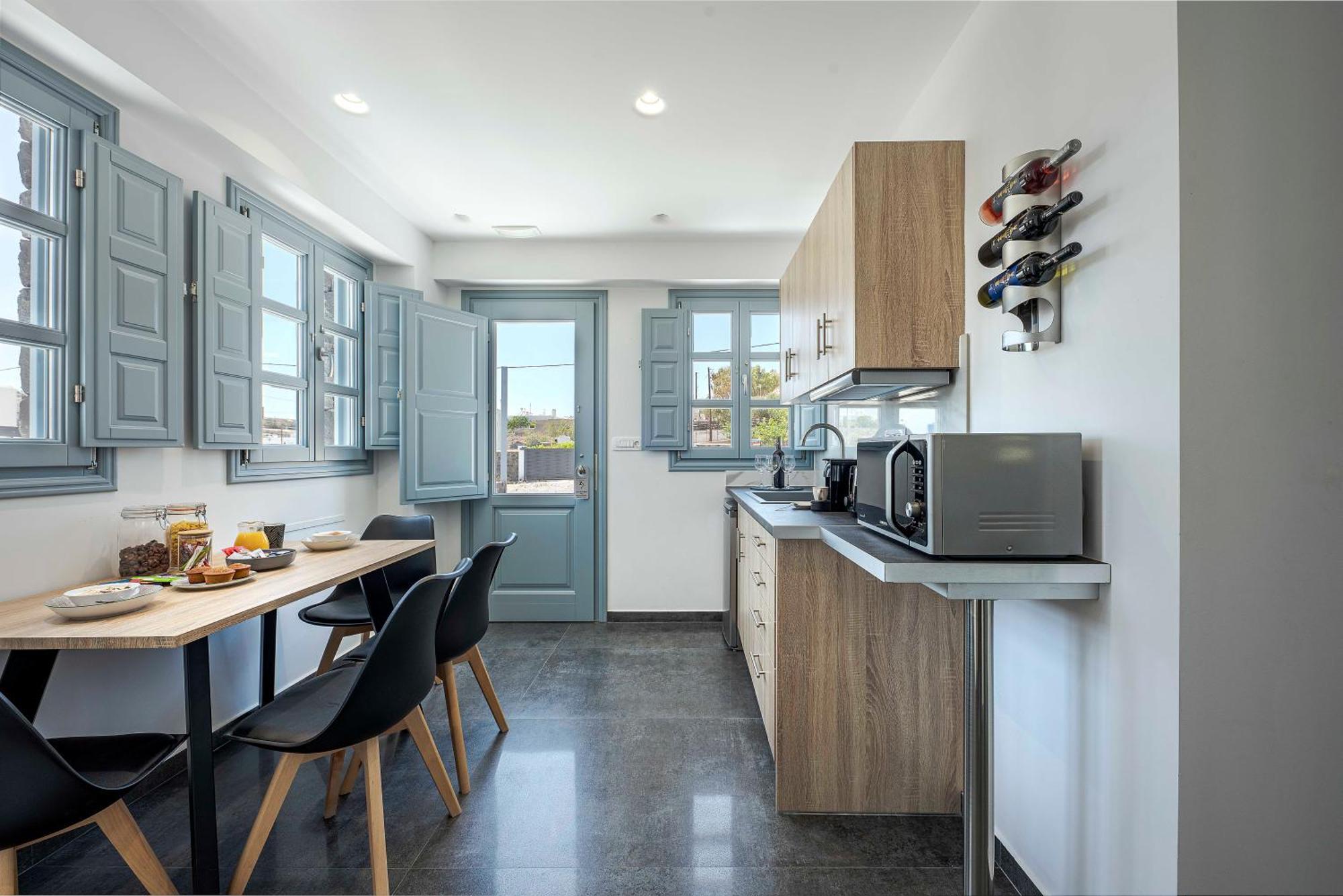 Blackstone Luxury Suites Emporio  Bilik gambar